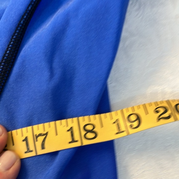 Rusty Neon Blue Short Sleeved Rash guard - Picture 7 of 9